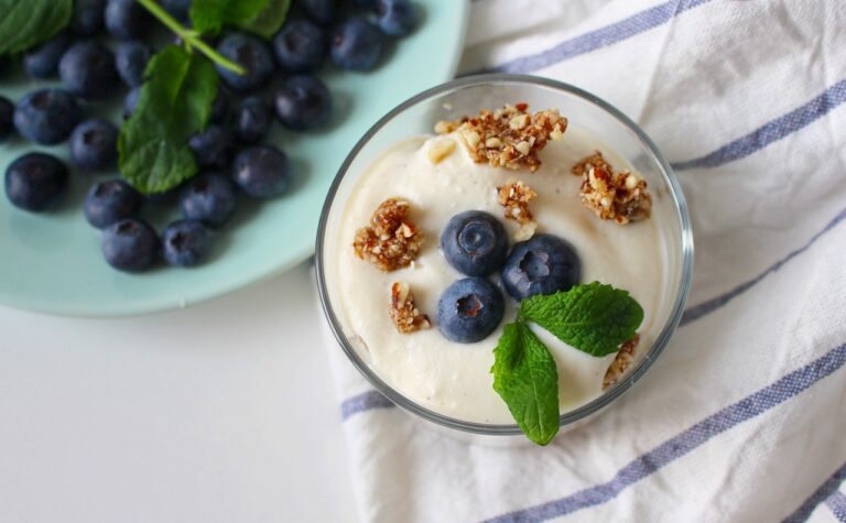 Blueberry Yogurt Parfait​